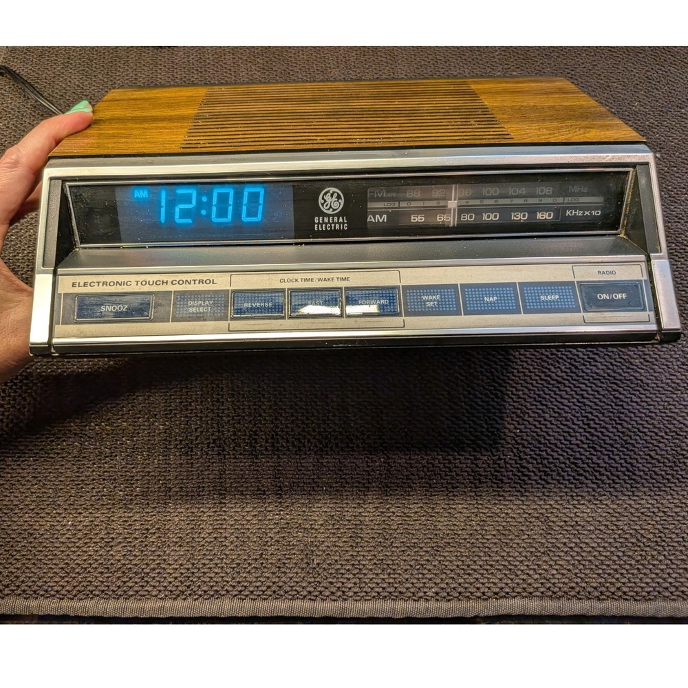 Vintage General Electric Clock Radio Faux Woodgrain 1980s Retro Tested